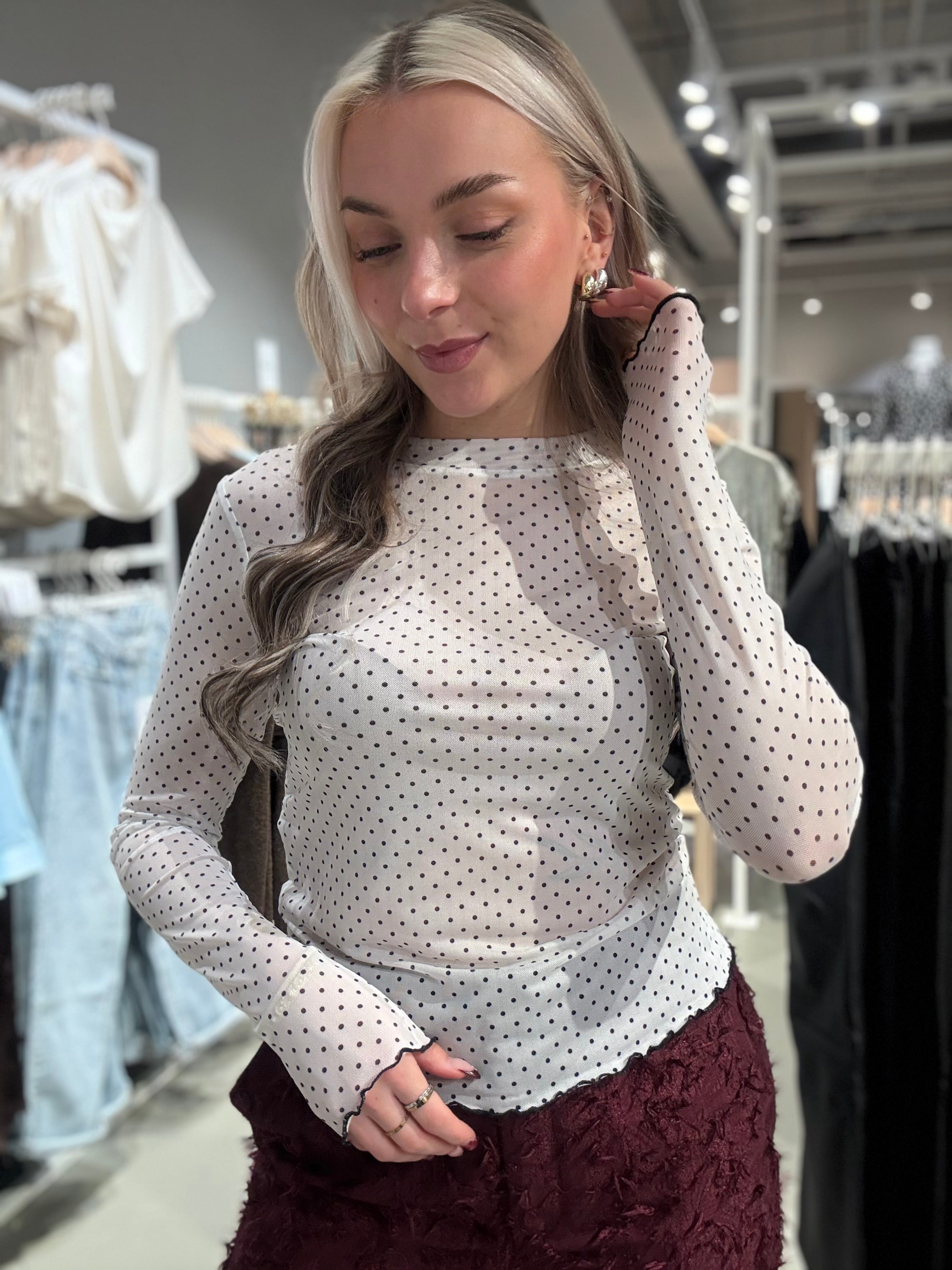 VIHARLEY Top - Cloud Dancer